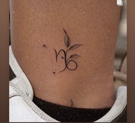 Capricorn Sign Tattoo, Pisces And Capricorn, Capricorn Tattoo, Capricorn Sign, Finger Tattoo, Mother Daughter Tattoos, Lotus Tattoo, Band Tattoo, Tattoos For Daughters