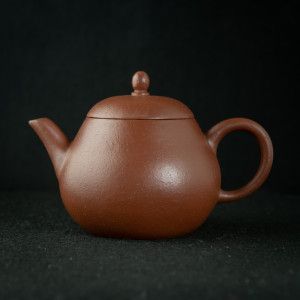 Yixing Teapots (3) Yixing Teapot, Ancient Designs, Making 10, Pear Shape, Very Well, Scents, Pear, Tea Pots