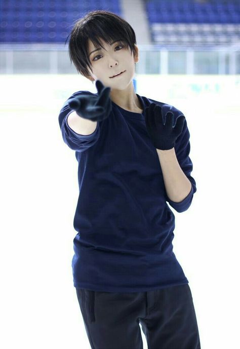 Yuri Katsuki | Yuri on ice Yuri Katsuki Cosplay, Yuri Cosplay, Katsuki Yuri, Yuuri Katsuki, Victor Nikiforov, Yuri Katsuki, Epic Cosplay, Asian Guys, Cosplay Tutorial