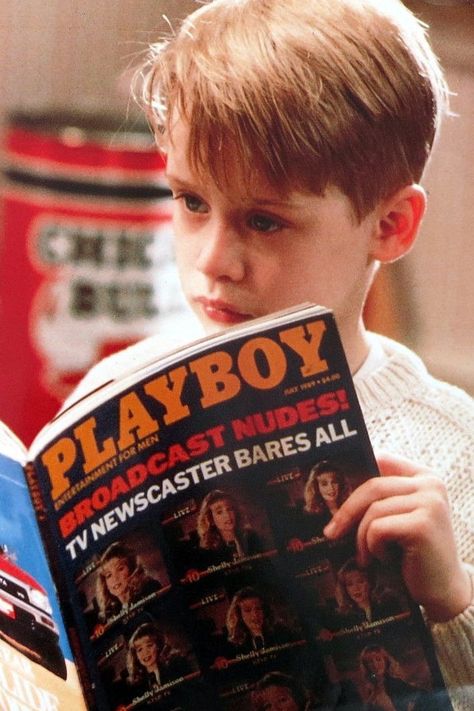 Kevin Home Alone, Home Alone Movie, Kevin Mccallister, Legendary Pictures, Macaulay Culkin, Great Movies To Watch, Cute Christmas Wallpaper, Movies And Series, Home Alone