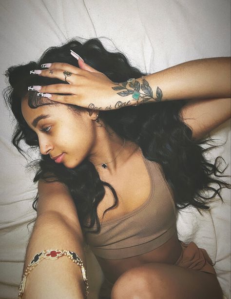 Bwwm Couples, Stylist Tattoos, Thigh Tattoos Women, Cute Tattoos For Women, Baddie Outfits Casual, Pretty Selfies, Neck Tattoo, Black Women Hairstyles, Pretty Face