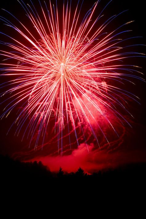 Red, white and blue fireworks on 4th of July. Independence Day , #spon, #blue, #white, #Red, #fireworks, #Day #ad Fireworks Day, Red White And Blue Fireworks, White Fireworks, Red Fireworks, Skateboard Designs, Blue Fireworks, Skateboard Design, Red White And Blue, Red White Blue