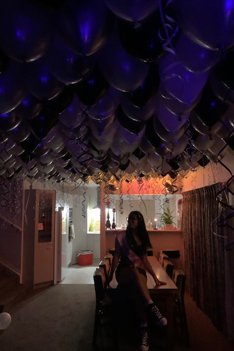 House Of Balloons Birthday Party, Black Out Birthday Party, House Of Balloons Party Theme, House Of Balloons Party, House Of Balloons Aesthetic, House Birthday Party Ideas, Black Sweet 16, Birthday Aesthetics, 17th Birthday Party Ideas