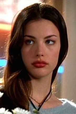 This Is What The Cast Of "Empire Records" Looks Like Now Liv Tyler 90s, Tyler Young, 1990 Style, Empire Records, 90s Girl, Steven Tyler, Liv Tyler, Sarah Michelle Gellar, Beautiful Lips