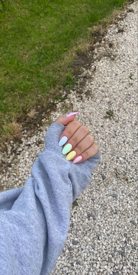 Pastel Rainbow Almond Nails, Pastel Nails All Different Colors, Summer Nails Rainbow Pastel, Spring Pretty Pastel Nails, Pastel Nail Inspiration, Pastel Colored Nails Acrylic, Easter Nails Yellow Pastel Colors, Mixed Pastel Nails, Multi Colored Pastel Nails