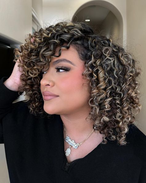 When your Color enhances your beauty 🤎 @myaaelizaa SNAPPED on the Makeup 💋 @jesseniaspallet with the hair cut and color ❣️ | Instagram Coily Bob, Balayage Curly Hair, Curly Color, Crimped Hair, Colored Curly Hair, Bob Styles, Color Inspo, Hair Cut, Cut And Color