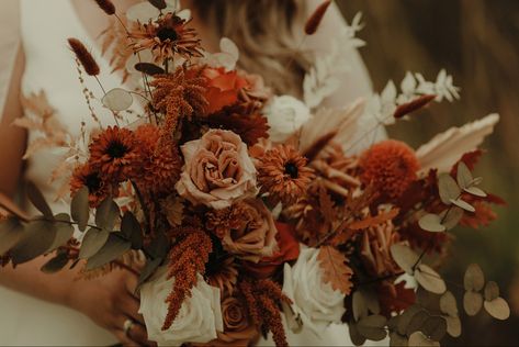 Rust Bridal Bouquet, Dahlia Bridal Bouquet, Boho Bridal Bouquet, Black Bouquet, Flower Board, Fresh Flower Bouquets, Wedding 2025, 2024 Wedding, Wedding Mood Board