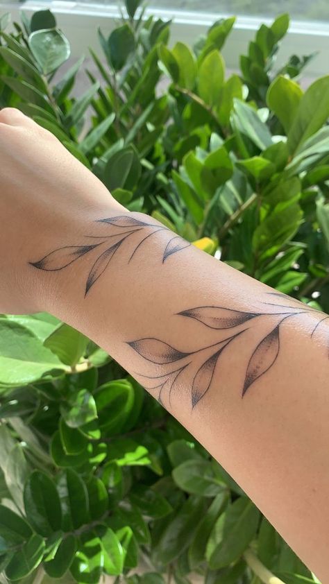 Nature Arm Tattoo, Ramos Tattoo, Leaf Tattoo Ideas, Floral Wrap Around Tattoo, Wrap Around Wrist Tattoos, Side Wrist Tattoos, Around Arm Tattoo, Wrap Around Tattoo, Back Of Arm Tattoo