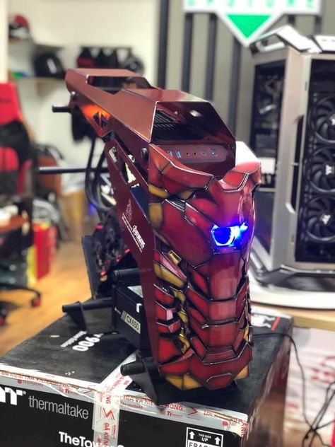 Color(s): Red RGB Lighting? Yes Cooling: AIO Cooling Theme: Comics Size: ATX Iron Man Theme, Custom Gaming Computer, Set Up Gamer, Custom Computer Case, Computer Gaming Room, Gaming Pc Build, Computer Set, Computer Build, Custom Computer