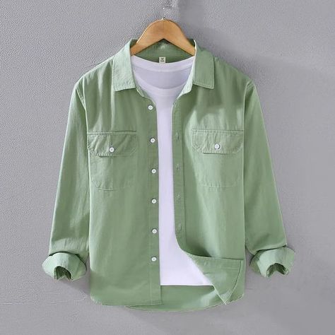 It doesn't feel very big on the screen it doesn't feel like the fabric is thick I don't like it sucks. Smart Casual Workwear, Cotton Shirts For Men, Jackets For Men, Cargo Style, Long Sleeves Coats, Cotton Shirts, Spring Shirts, Spring Tops, Japan Fashion