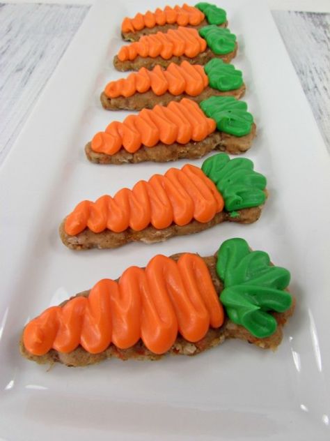 Top 50 Easter Desserts I Heart Nap Time | I Heart Nap Time - Easy recipes, DIY crafts, Homemaking Easter Buffet, Biscuits Halloween, Halloween Sugar Cookies Decorated, Halloween Cookie Recipes, Carrot Patch, Carrot Cookies, Halloween Cookies Decorated, Carrot Cake Cookies, Halloween Sugar Cookies