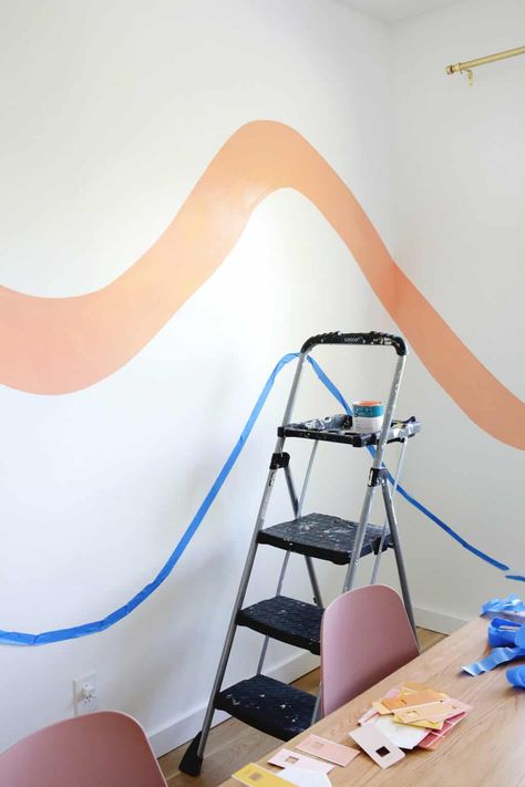 Striped Wave Wallpaper DIY! Swirl Wall Painting Ideas, Squiggle Wall Mural Diy, Wavy Wall Design, Wavy Wall Mural, Wavy Painted Wall, Squiggle Wall Mural, Wavy Wall Paint, Retro Stripe Wall, Wave Wall Mural