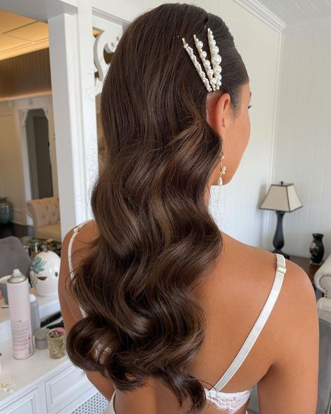 Bouncy Wedding Hair, Holly Wood Curls, Hollywood Curls Wedding Hair, Bride Hair Down Curls, Volumous Curls, Wedding Hair Hollywood, Hollywood Curls Wedding, Wedding Hair Down With Curls, 1920 Hairstyles For Long Hair