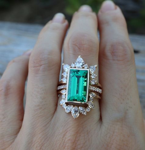 Green Emerald Engagement Ring, Emerald Engagement Ring Green, Emerald Engagement Ring Set, Emerald Halo, Green Stone Ring, Contour Wedding Band, Beautiful Wedding Bands, Halo Engagement Ring Sets, Emerald Wedding Rings