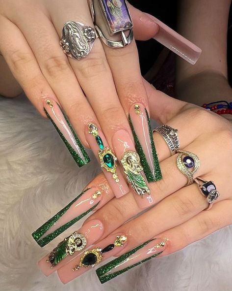 Coffin Green Nails, Pretty Green Nails, Autumn Nails Colors, Cute Green Nails, Short Green Nails, Green Nails Art, Trendy Green Nails, Green Nails Ideas, Green Nail Design