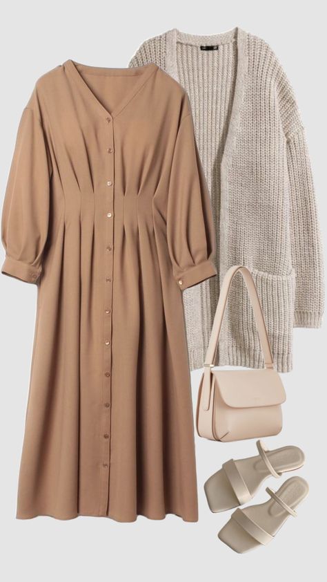 Chic Midi Dress, Style For Fall, Modesty Outfits, Cute Modest Outfits, Autumn Look, Fashion Top Outfits, Modest Dresses Casual, Comfy Sandals, Structured Bag