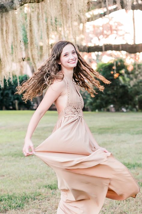 Dress Twirl Reference, Twirl Photography, Autumn Photography Portrait, Dress Twirl, Dress Pose, Dress Poses, Grad Pic, Maternity Pics, Pose References