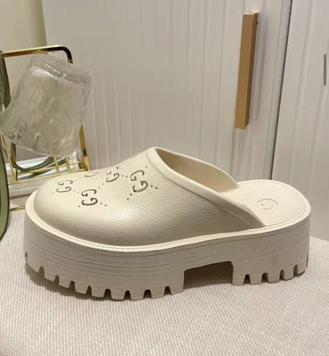 Gucci Crocs, Walk A Mile, Stella Mccartney Elyse, Clothes Horse, Stella Mccartney, Clogs, Wedges, Walking, Gucci