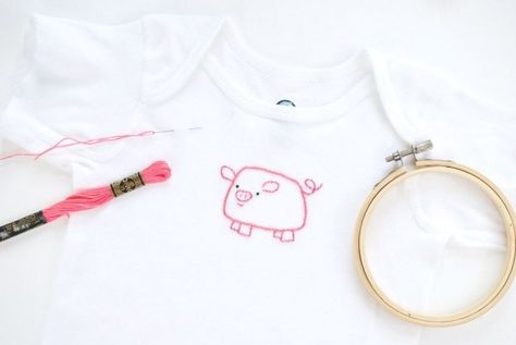 How To Embroider On Your Child’s T-shirts – Needle Work Cute Embroidery Patterns, Embroidered Onesie, Embroidery Tshirt, Brazilian Embroidery, Cute Embroidery, Embroidery Patterns Free, Shirt Embroidery, Hand Embroidery Stitches, Hand Embroidery Design