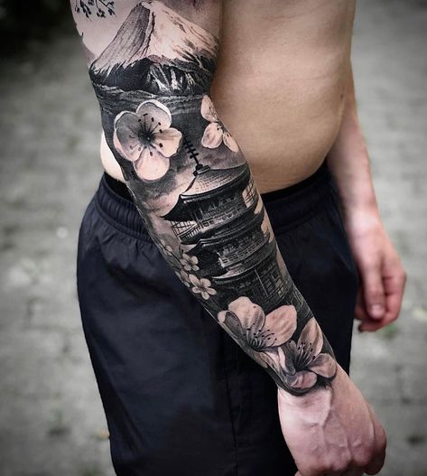 Japanese Leg Tattoo, Koi Tattoo Sleeve, Japanese Legs, Heaven Tattoos, Cool Arm Tattoos, Koi Tattoo, Tattoo Project, Japanese Tattoo Art, Style Japonais