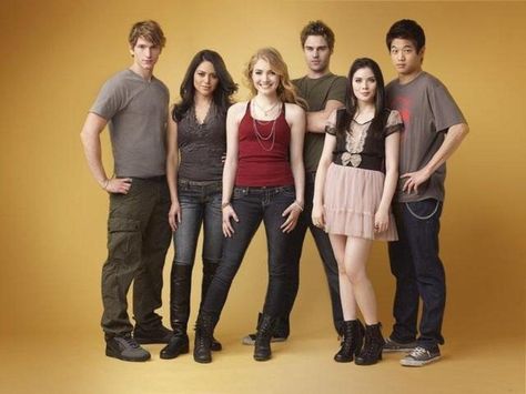 Nine lives of Chloe king, I miss this show :( i hate it when my favorite shows are cancelled! :/ Skyler Samuels, Chloe King, King Book, Abc Family, Nine Lives, The 3 Kings, Film Books, The Nines, Television Show