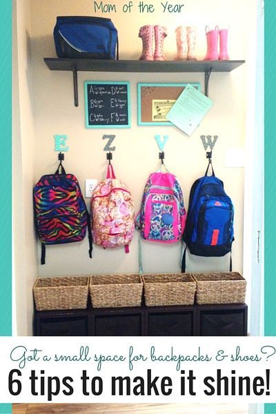 Need a drop zone for all the coats, hats, backpacks and shoes, but don't have a huge space? This smart guide for organizing a mudroom in a small space is full of practical, smart tips and ideas for transforming your small area to an organized landing spot for all your extra stuff! Plus, check out this sweet trick to make it look pretty too--I would never have thought of this! School Stuff Organization, Backpack Station, Toddler Closet Organization, Organization Shoes, Toddler Closet, Closet Idea, Create Room, Back To School Organization, Storage Products