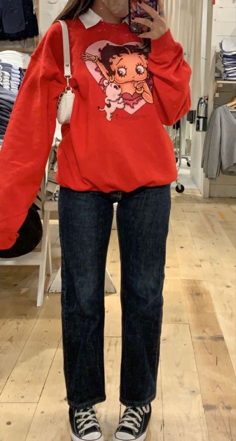 Red Y2k Outfit Aesthetic, Red Sweatshirt Outfit Aesthetic, Red Pants Outfit Aesthetic, Red Crewneck Outfit, Red Sweatshirt Outfit, Femme Style Outfits, Disney Ootd, Red Sweater Outfit, Y2k Outfits Aesthetic