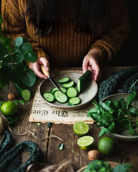 Thai Food Photography, Vegan Food Photography, Styling Food Photography, Moody Food Photography, Dark Food Photography, Food Art Photography, Fall Recipes Healthy, Beautiful Food Photography, Food Photography Inspiration