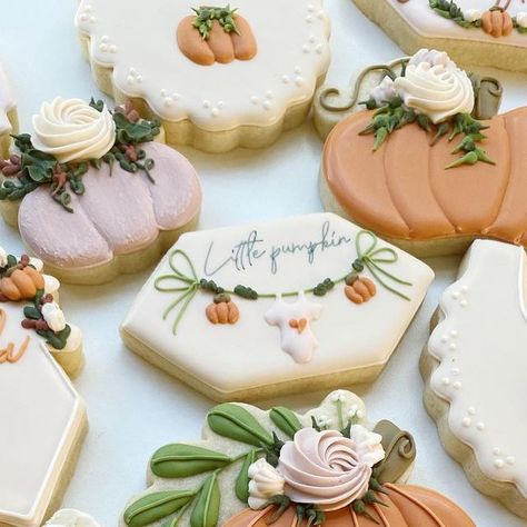 Fall Baby Shower Cookies Boy, Baking With Honey, Baby Cookies, Baby Shower Pumpkin, Pumpkin Cookies, Baby Shower Cookies, Fall Baby, Baby In Pumpkin, Baby Shower Fall