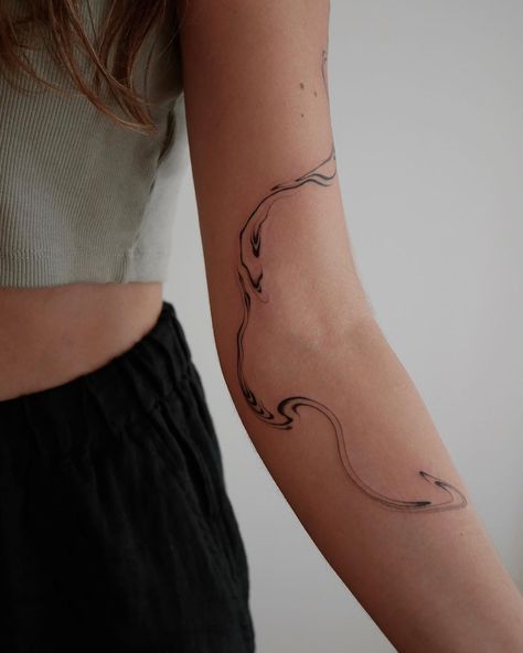 Tattoos • Instagram River Tatoos Ideas, Mom Tattoos For Daughter, Typography Booklet, River Tattoo, Tattoos Instagram, Tattoo 2024, Water Tattoo, Sylvia Plath, Abstract Tattoo