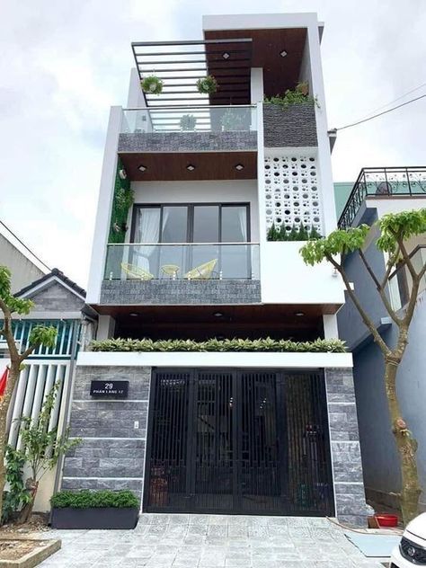 Narrow House Designs, Home Designs Exterior, Normal House, Front Facade, Small House Front Design, Modern Small House Design, Small House Design Exterior, Small House Elevation Design, Modern House Facades