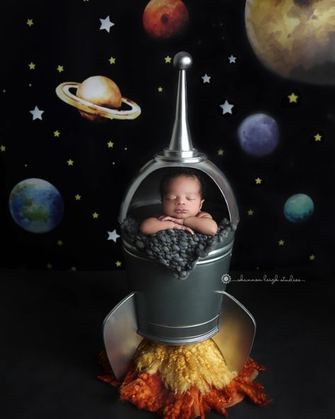 Shannon Leigh Studios #shannonleighstudios #newbornpictures #babypictures #newbornbaby #newbornsession #newbornportraits #newbornbaby #newbornprops  #newbornphotographer #newbornphotography Spaceship Background, Rocket Space, Newborn Photography Boy, Space Baby, Baby Dinosaurs, Newborn Props, Baby Newborn, Newborn Photoshoot, Family Events