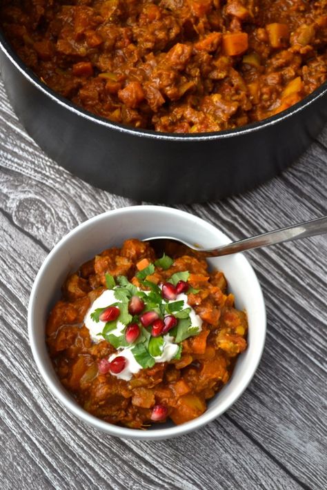 Spiced Lentils, Spiced Lamb, Vintage Kitchen Gadgets, Lamb Stew, Lentil Soup Recipes, Lentil Stew, New Things To Try, Candida Diet, Lentil Curry