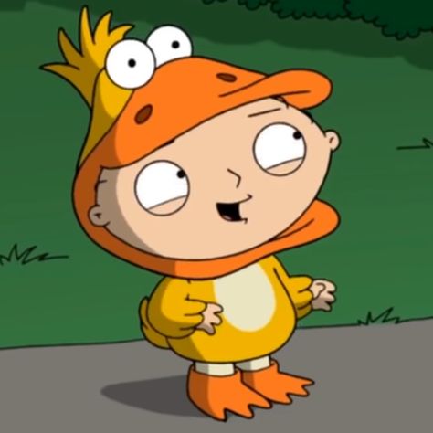 Stewie Griffin from Family Guy Halloween matching pfp Stew Family Guy, Stewie Family Guy Wallpaper, Family Guy Laptop Wallpaper, Stewie Griffin Aesthetic, Stewie Griffin Pfp, Stewie Griffin Wallpapers Hd, Iconic Cartoon Pfp, Family Guy Stewie Icon, Stewie Griffin Icon