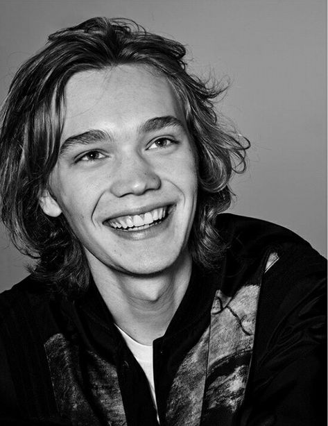 Looking For Alaska Book, Charlie Plummer, Richard Burbridge, Alaska Young, Divergent Funny, Looking For Alaska, City Of Bones, Aesthetic People, Girl Problems