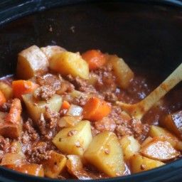 Poor Man's Stew recipe: Try this Poor Man's Stew recipe, or contribute your own. Poor Man's Stew, Poor Mans Stew, Venison Stew, Stews Recipes, Meat And Potatoes, Family Supper, The Magical Slow Cooker, Inexpensive Meals, Venison Recipes