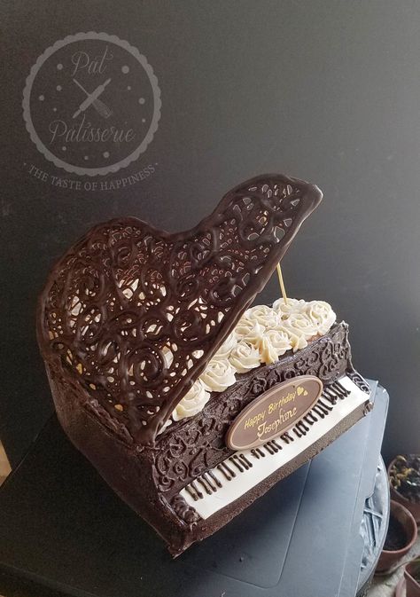 Piano Cakes Ideas, Piano Cake Design, Piano Dessert, Piano Cake Ideas, Piano Birthday Cake, Cake Piano, Musician Cake, Music Cake Ideas, Bolo Musical