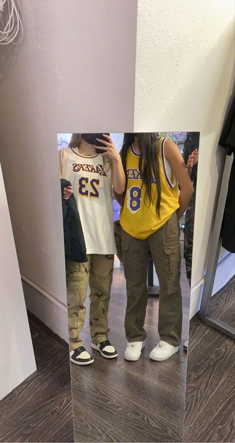 Nba Outfit, Flipagram Instagram, Streetwear Girl, Swag Girl Style, Trendy Dress Outfits, Aesthetic Fits, Jersey Outfit, Tomboy Style Outfits, Streetwear Fashion Women