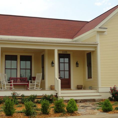 75 Yellow Exterior Home Ideas You'll Love - March, 2024 | Houzz Yellow Farmhouse Exterior, Yellow Home Exterior, Yellow House Exterior, White Farmhouse Exterior, Yellow Exterior, 1 Story House, Exterior Home Design, Yellow House, Exterior Home