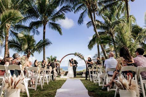 Paliku Gardens Wedding, Kualoa Ranch Wedding, Paliku Gardens, Oahu Wedding Venues, Honolulu Wedding, Beach Wedding Locations, Wedding Venues Hawaii, Paradise Wedding, Turtle Bay Resort