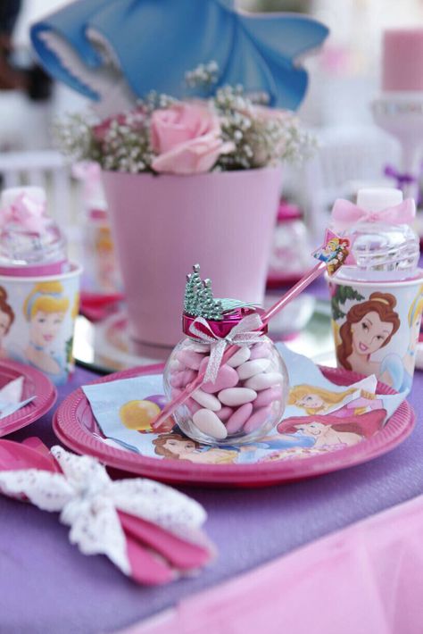 Princess table set up Princess Birthday Party Table Set Up, Disney Princess Kids Table, Princess Theme Table Decorations, Disney Princess Table Setting, Princess Table Decor, Disney Princess Table Centerpiece, Disney Princess Table Decorations, Princess Table Setting, Disney Princess Dessert Table