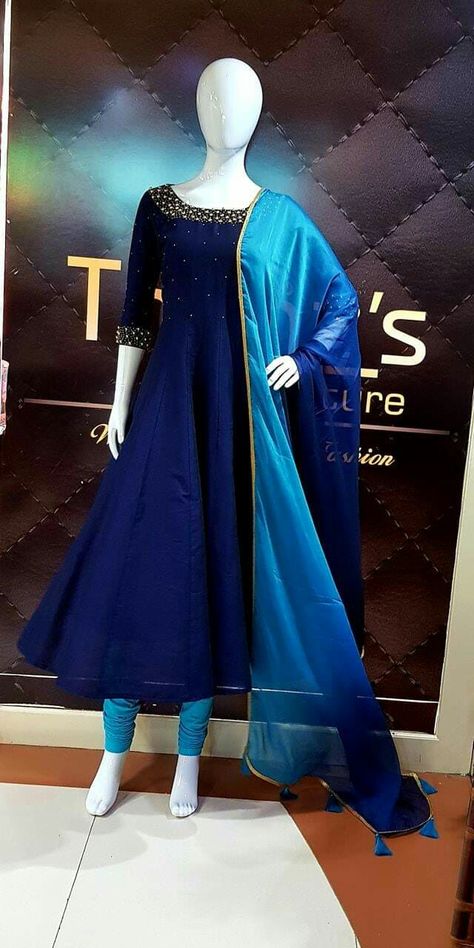 Sudithar Design, Designer Anarkali Dresses, Designer Salwar Kameez, Long Gown Design, Churidar Designs, Anarkali Dress Pattern, Salwar Dress, Simple Kurti Designs, Salwar Designs