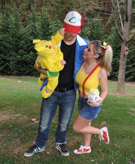 Family Pokemon Costumes, Pokémon Family Costume, Pokemon Family Halloween Costumes, Ash Ketchum Costume, Family Themed Halloween Costumes, Pokemon Costumes, Themed Halloween Costumes, Trunk Or Treat, Family Costumes