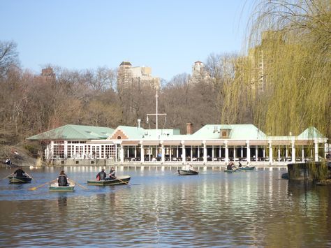 The Loeb Boathouse in Central Park, NYC Loeb Boathouse, Lakeside Restaurant, Central Park Manhattan, City Parks, The Boathouse, Central Park Nyc, Nature Architecture, Manhattan New York, Nyc Wedding