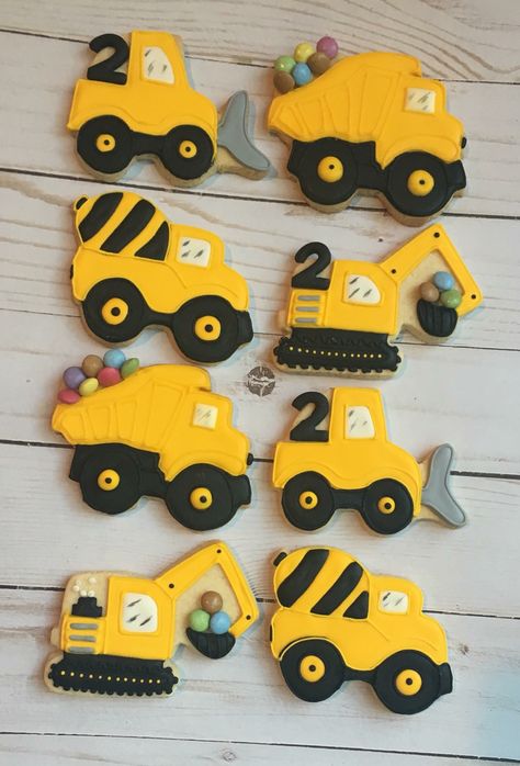 Truck Design Ideas, Construction Cookies, Digger Party, Digger Cake, Construction Birthday Cake, Digger Birthday, 4de Verjaardag, Dump Truck Birthday, Construction Theme Birthday Party