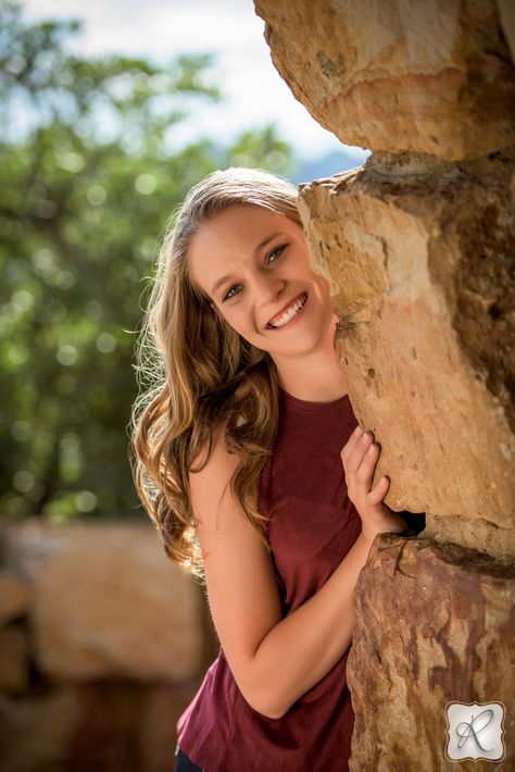 Hiding Behind Wall Pose Reference, Character Reference Poses, Wall With Greenery, Senior Pic Poses, Volleyball Senior Pictures, Senior Picture Makeup, Poses For Boys, Senior Picture Poses, Durango Colorado