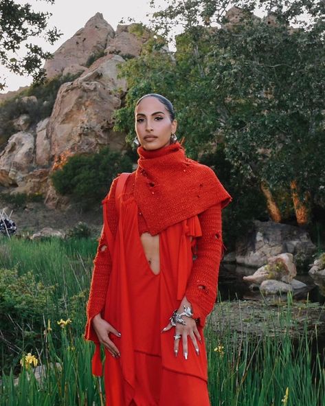 Babushka Style, Snoh Aalegra, Insta Image, Beauty And The Beat, Survival Of The Fittest, Flamboyant Natural, Uni Outfits, Womens Style, Fashion Streetwear