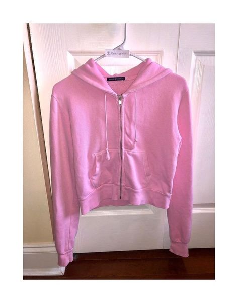 Cute Pink Shirts, Brandy Melville Crystal Hoodie, Staple Outfits, Crystal Hoodie, Brandy Melville Outfits, Thrift Store Outfits, Blusas Top, Pink Shirts, Aria Montgomery