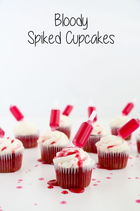 bloody spiked cupcakes for Halloween party - Party ideas - cocktails and cupcakes - spiked cupcakes - edible fake blood - Halloween treats - adult party - Halloween treat recipe Halloween Treats Adults, Spiked Cupcakes, Raffle Ideas, Alcohol Cake, Halloween Cake Pops, Halloween Food Treats, Easy Party Food, Spooktacular Halloween, Halloween Party Diy