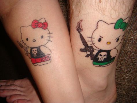 What better way to express your love than with an assault rifle–bearing Hello Kitty tat? Punisher Tattoo, Tatuaje Hello Kitty, Couple Tattoos Love, Kitty Tattoos, Best Couple Tattoos, Cute Matching Tattoos, Tattoo For Boyfriend, Tattoos For Couples, Matching Best Friend Tattoos